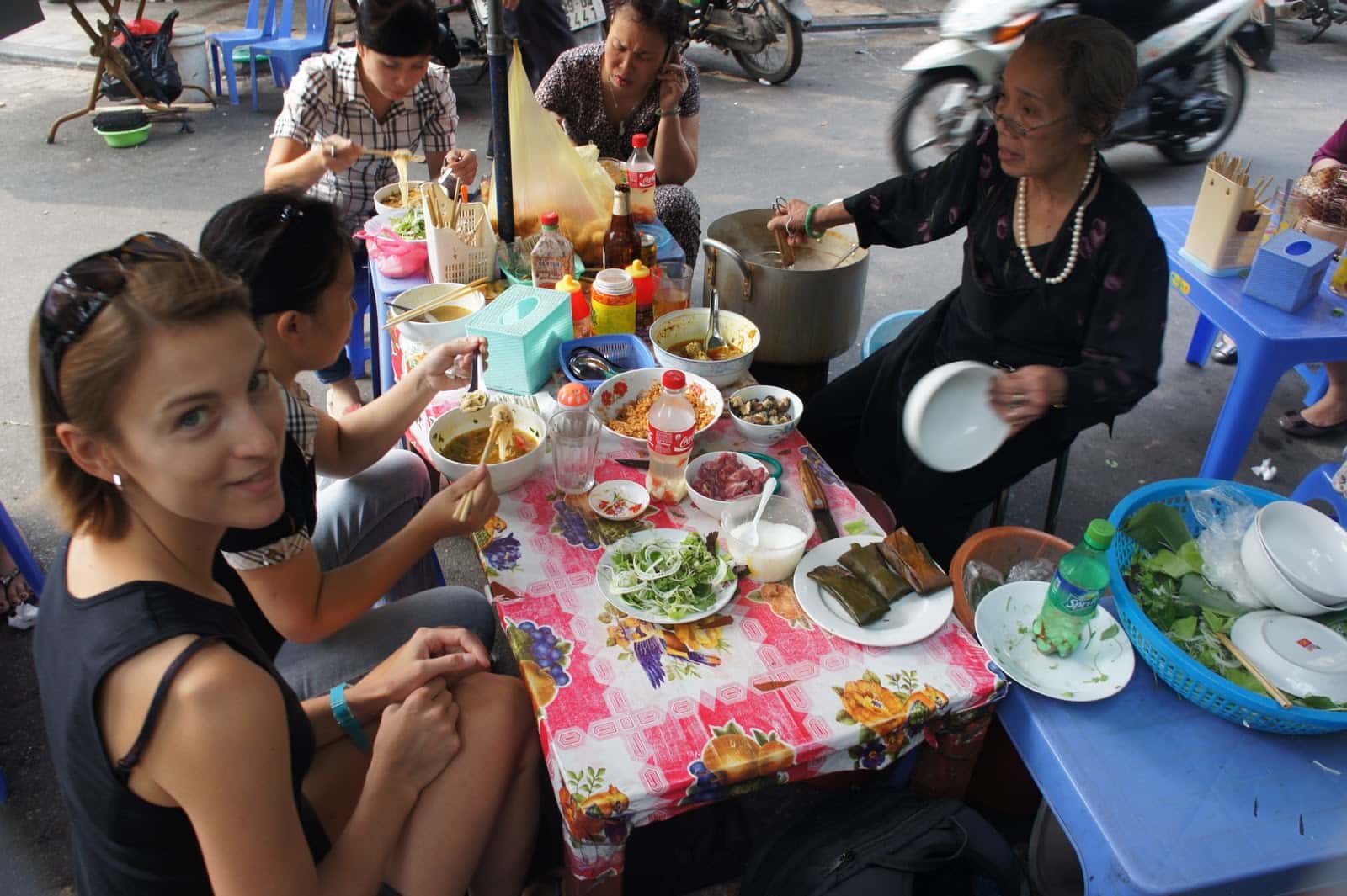 Food-stall-Hanoi