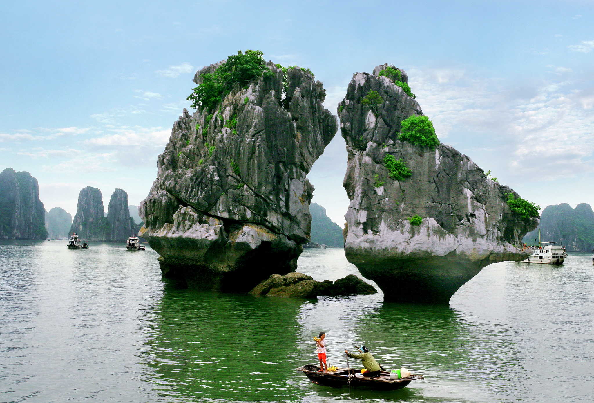 U035.Ga Choi Islet in Ha Long bay